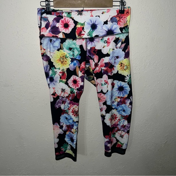 Old Navy Floral High-Rise Mesh-Hem
Compression Crop Leggings Size Large Petite - Picture 2 of 8